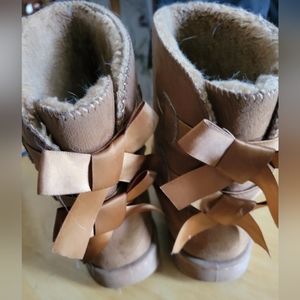 Kids Suede boots with bows